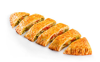 Сырные ломтики с овощами