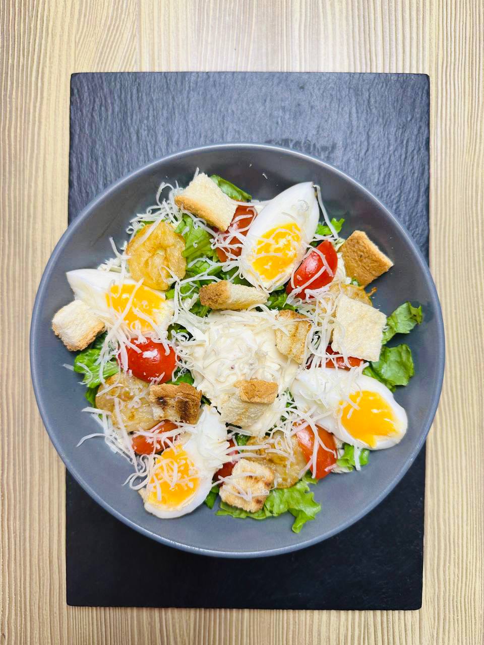 Цезарь по-корейски с креветками