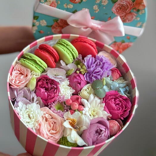 SWEET: Пионовидные розы и сладости Девушке | Маме | Коллеге | 14 февраля | День влюблённых | 8 Марта | день рождения