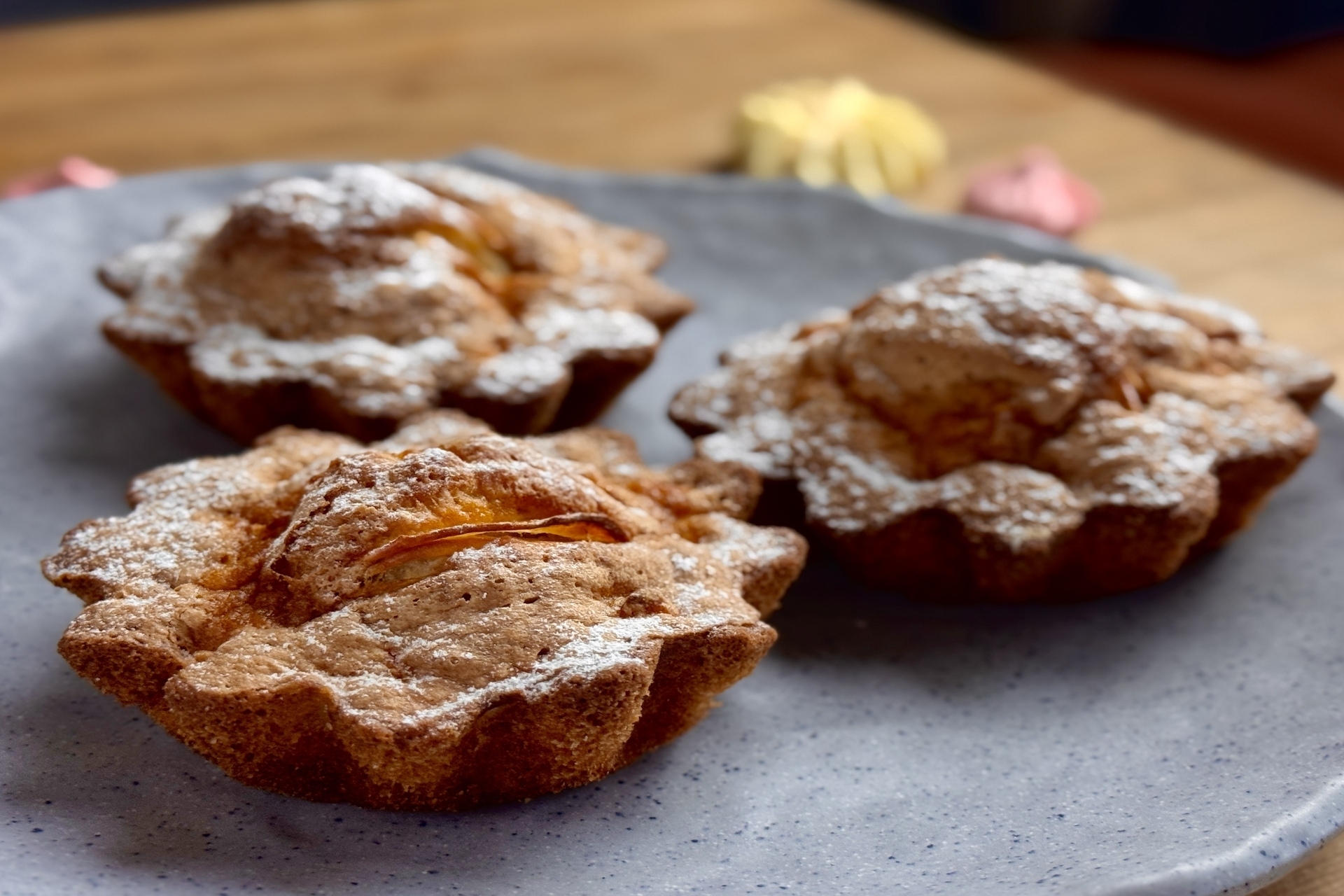 Шарлотка с яблоками