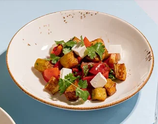 Теплый салат с баклажанами