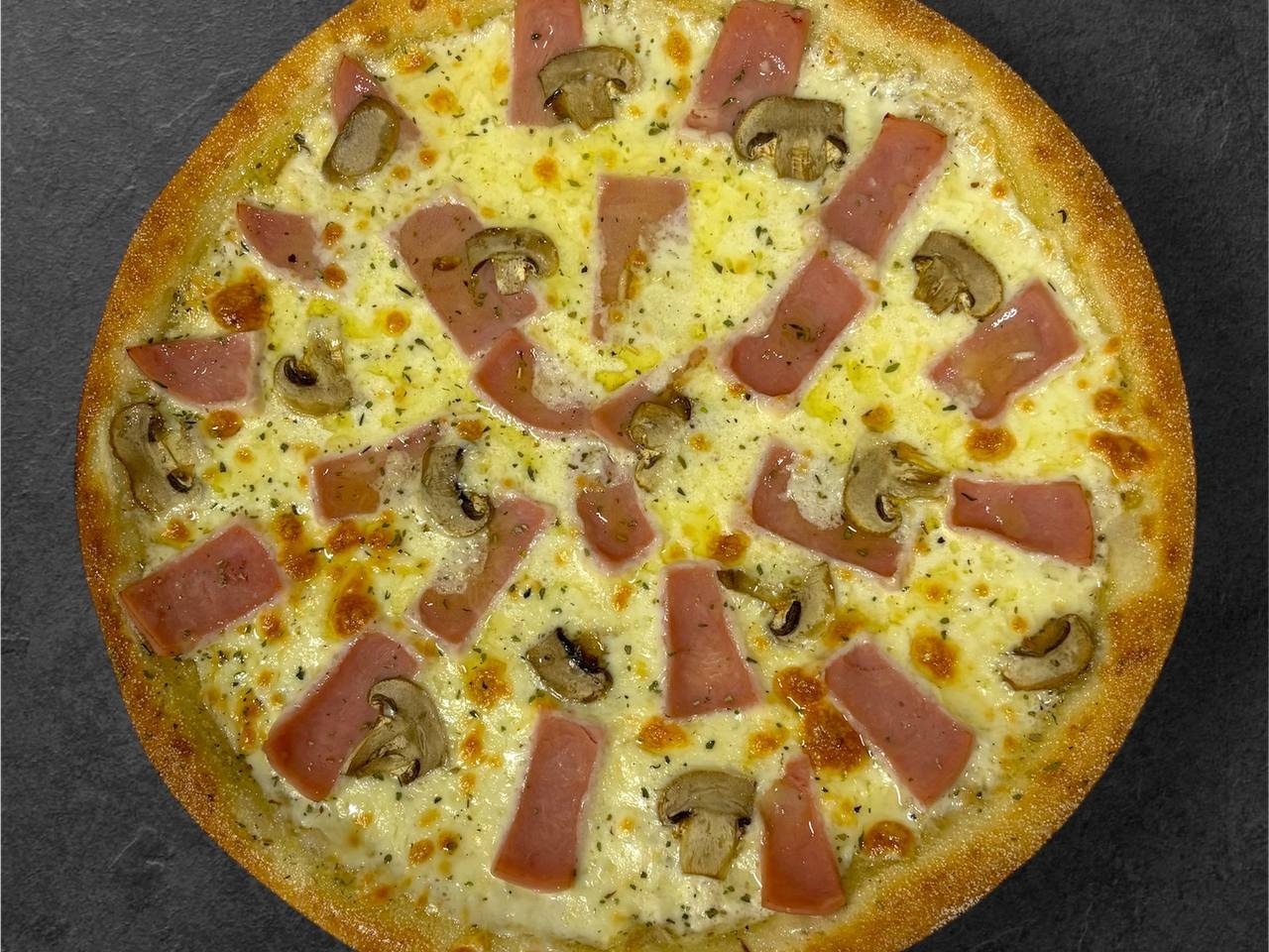 Пицца Ветчина-грибы (23 см) 