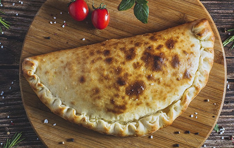 Кальцоне Острая