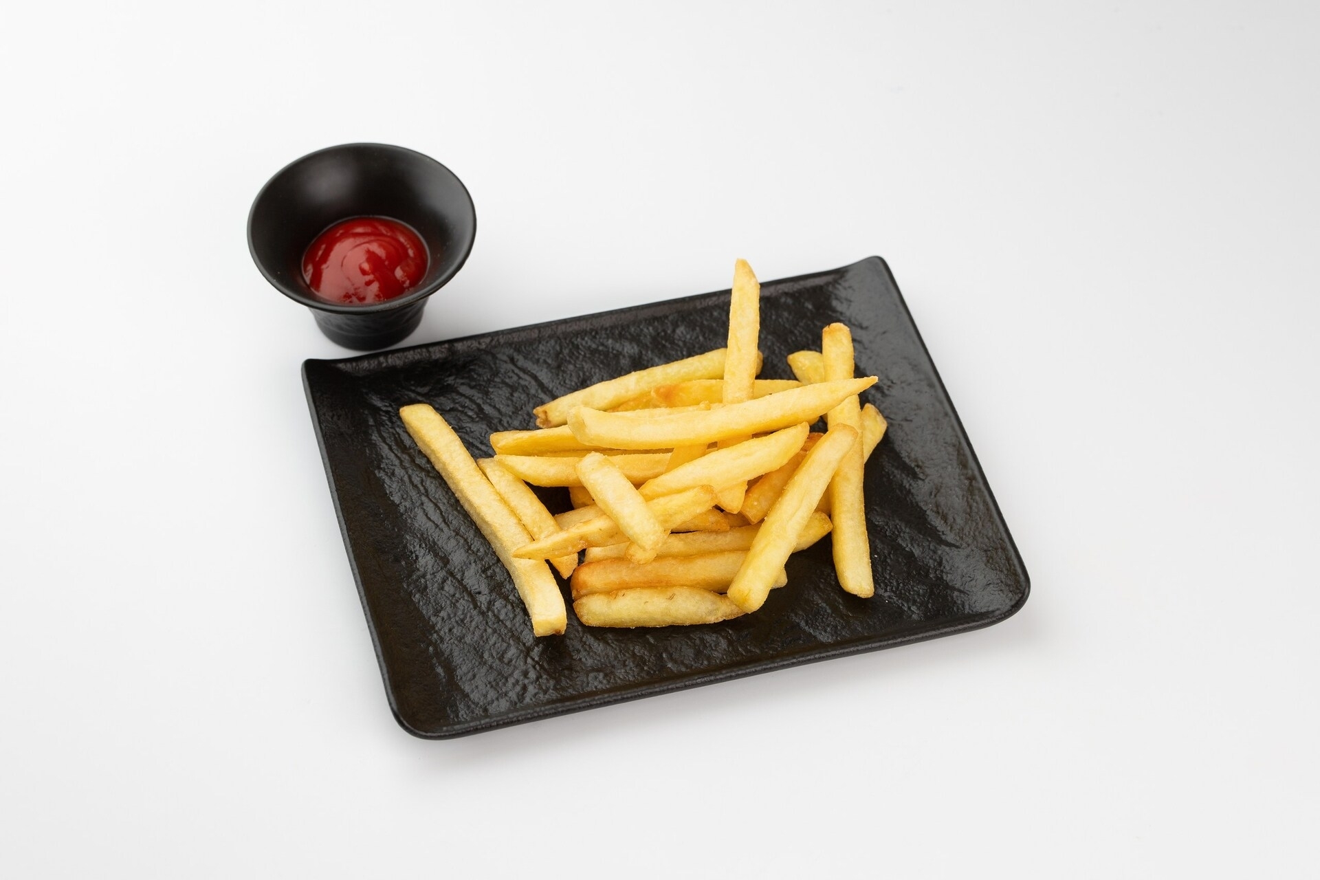 Картофель фри с кетчупом