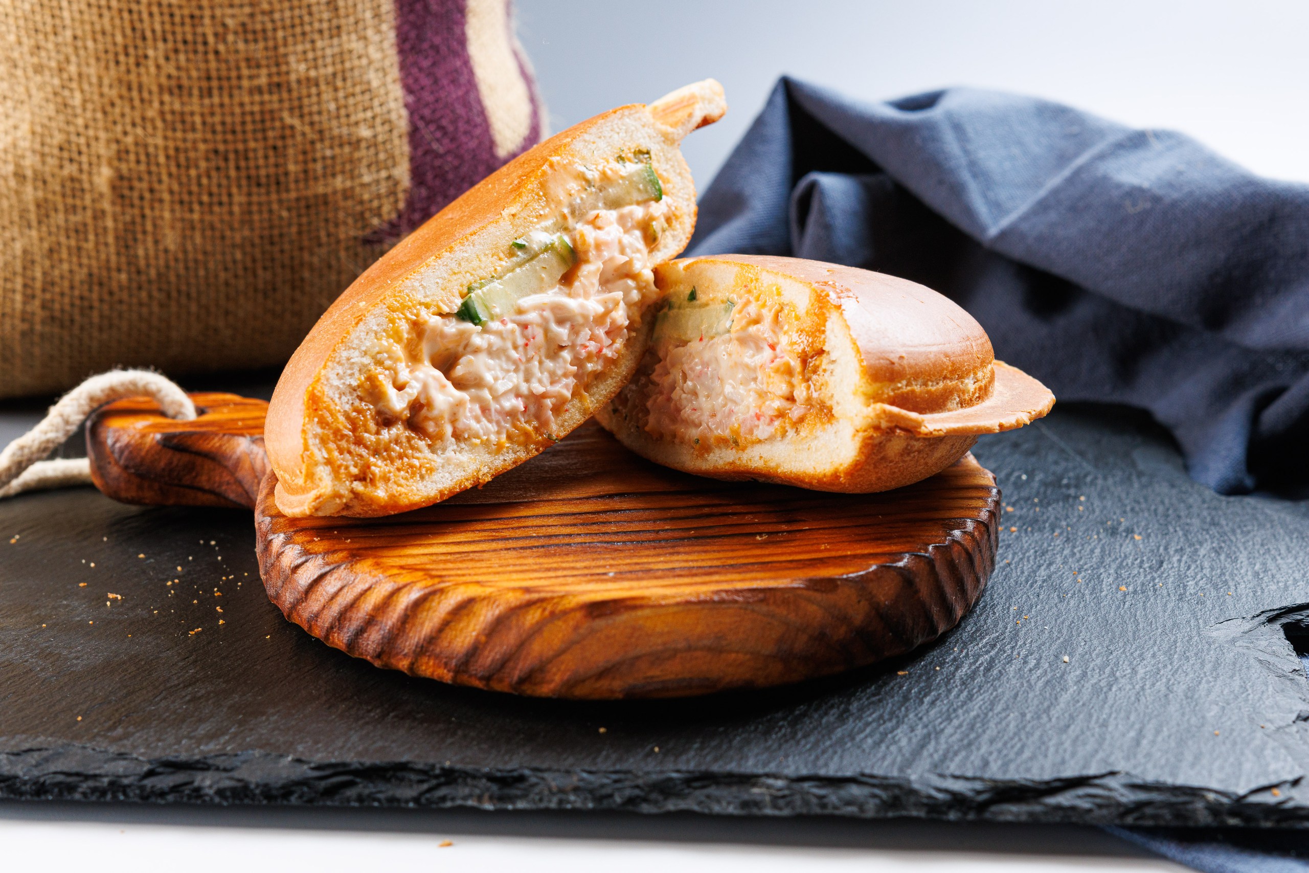 UFO бургер с крабом Том-ям