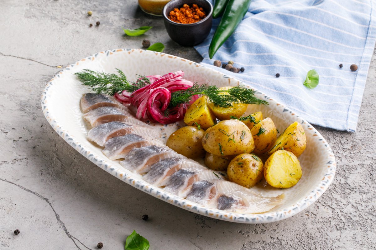 Сельдь с картофелем