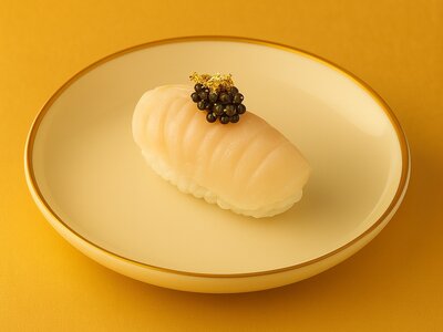 Суши гребешок с черной икрой