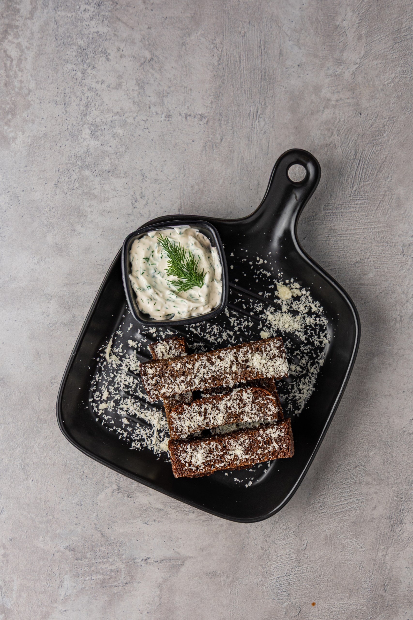 Гренки чесночные 