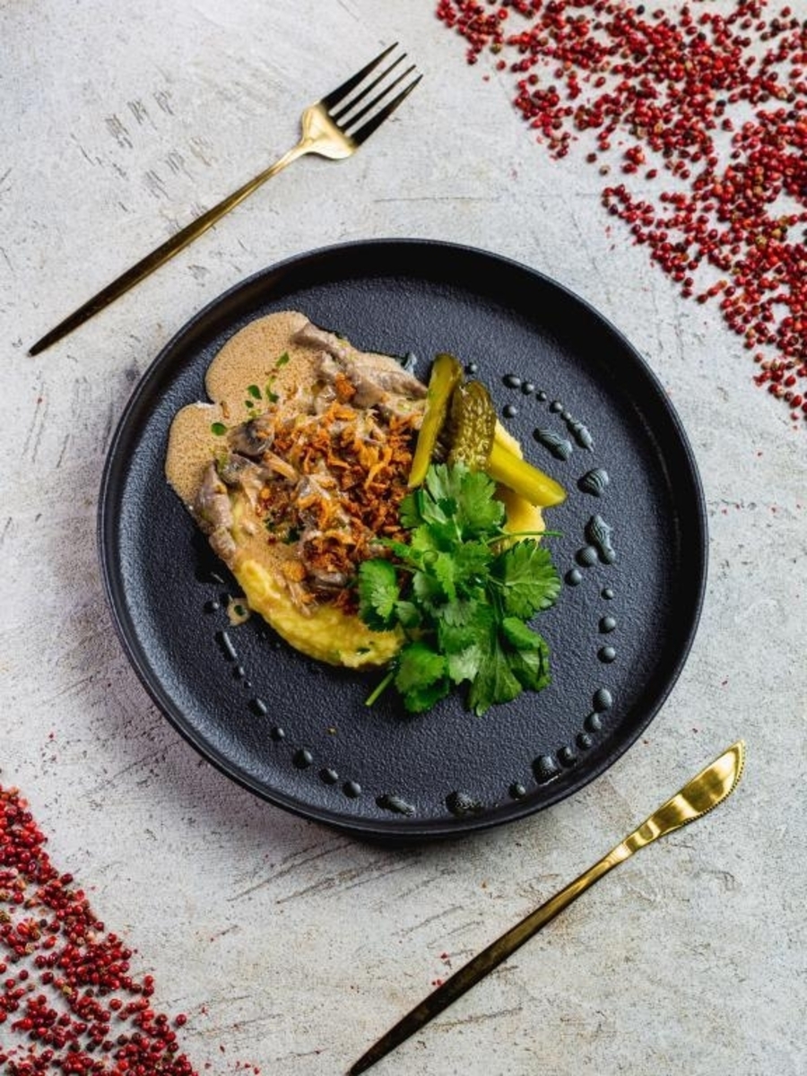 *Классический бефстроганов с говядиной