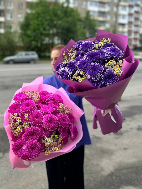 Букет хризантем и ромашек