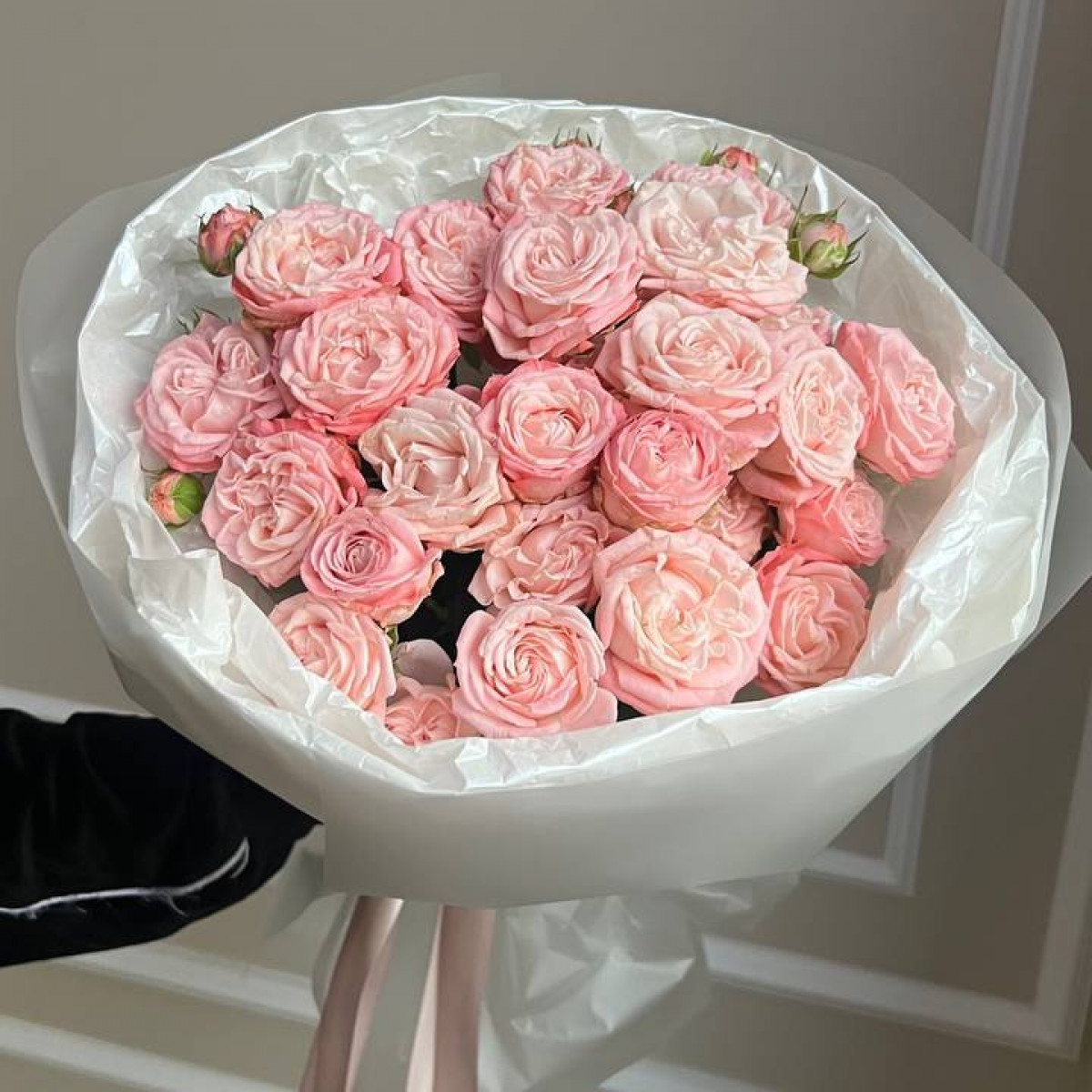 Моно букет из кустовых роз 12 (предзаказ)