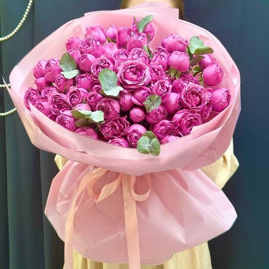 Мега стильный букет с пионовидными розами 