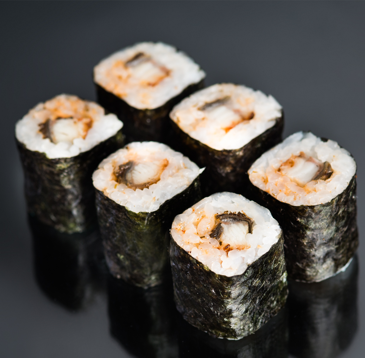 Острый с угрем