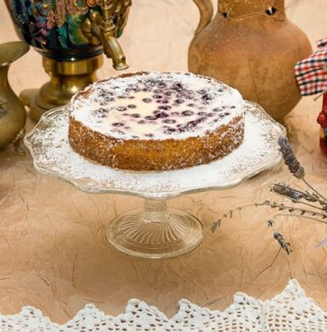 Киш ягодный в сметанной заливке 18см
