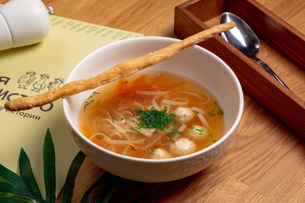 Куриный суп с фрикадельками