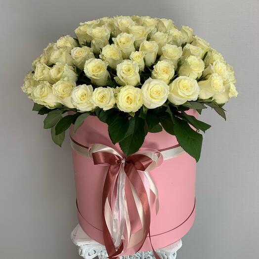 Композиция в коробке из 101 белой розы