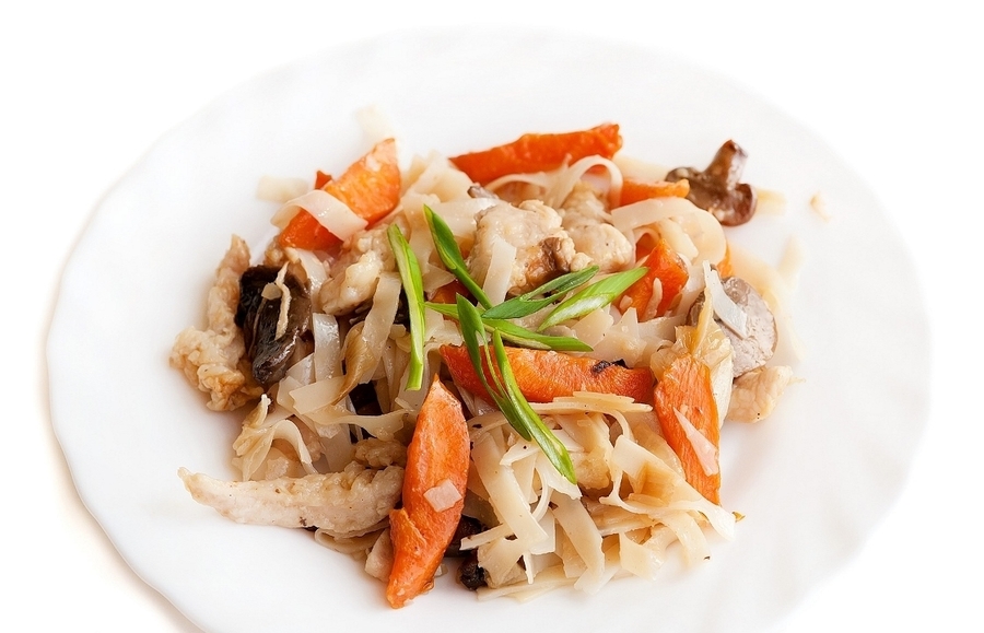 Лапша Вок с цыпленком и овощами