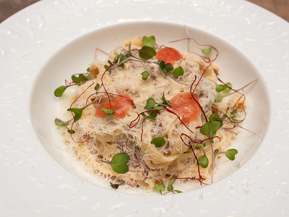 Паста с телячьими щечками