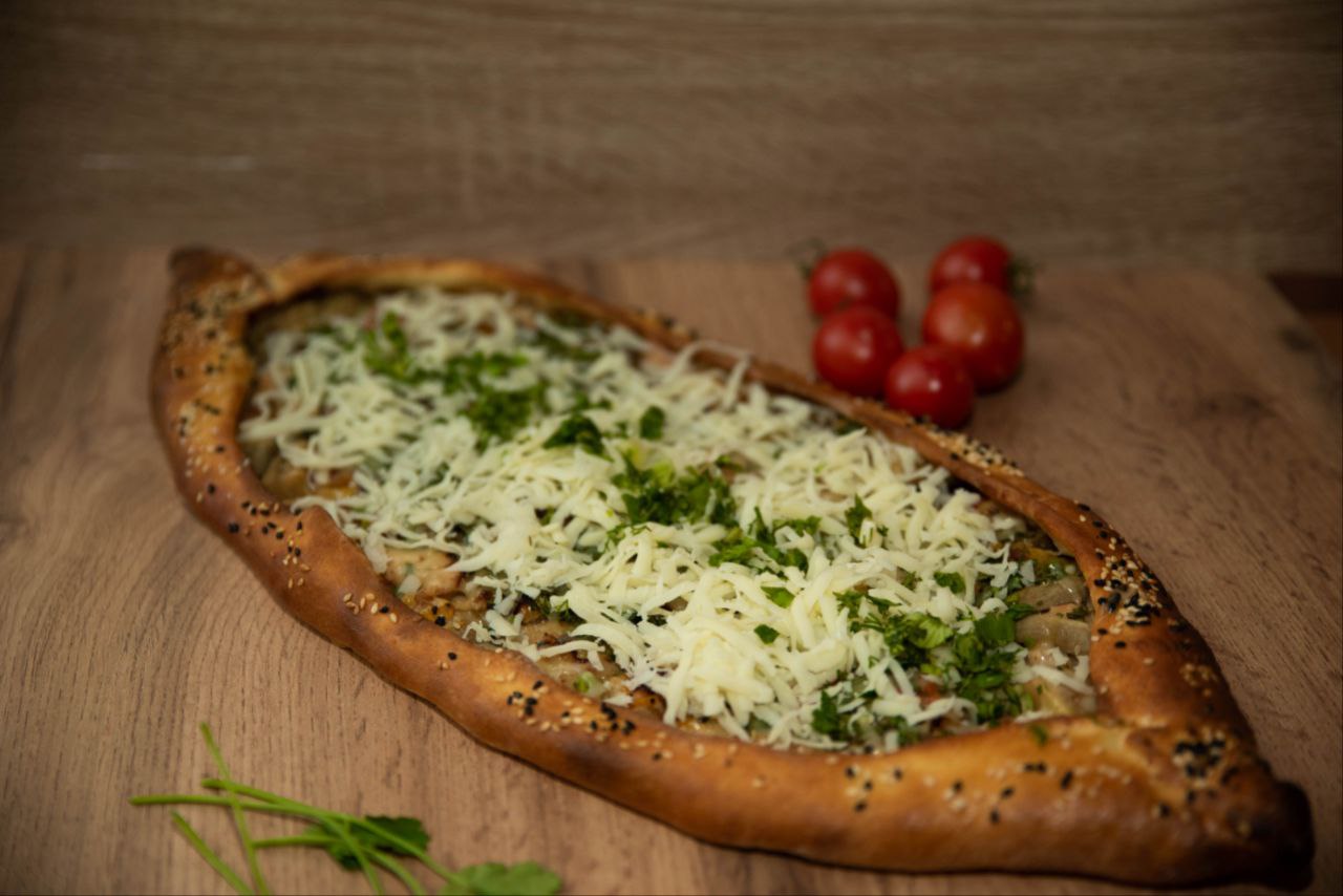 Пиде мясо с овощами S