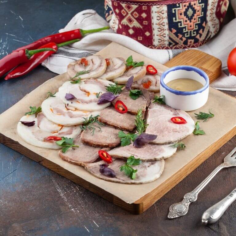 Мясная тарелка