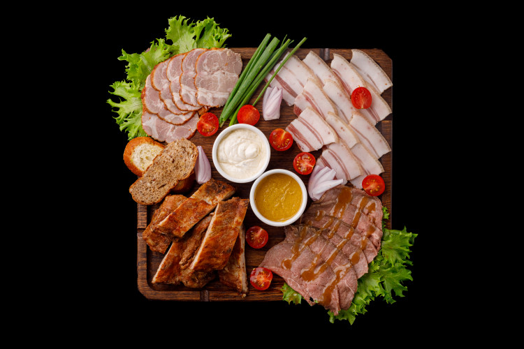 Копченные мясные закуски