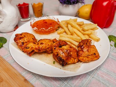 Куриное филе с картофелем фри