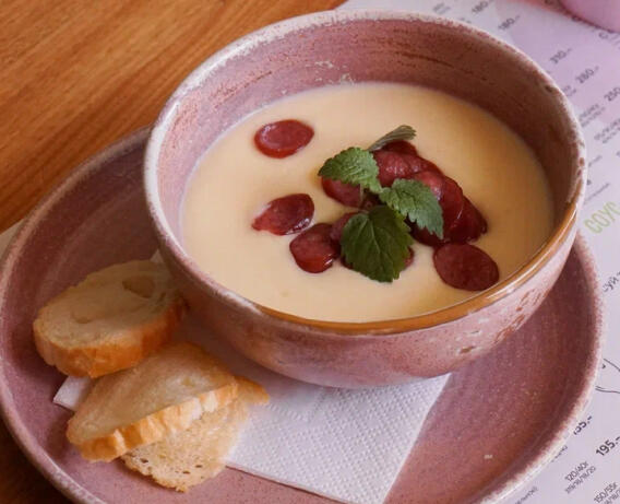Картофельный крем-суп с коп. колбасками