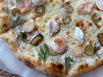 Пицца с морепродуктами большая