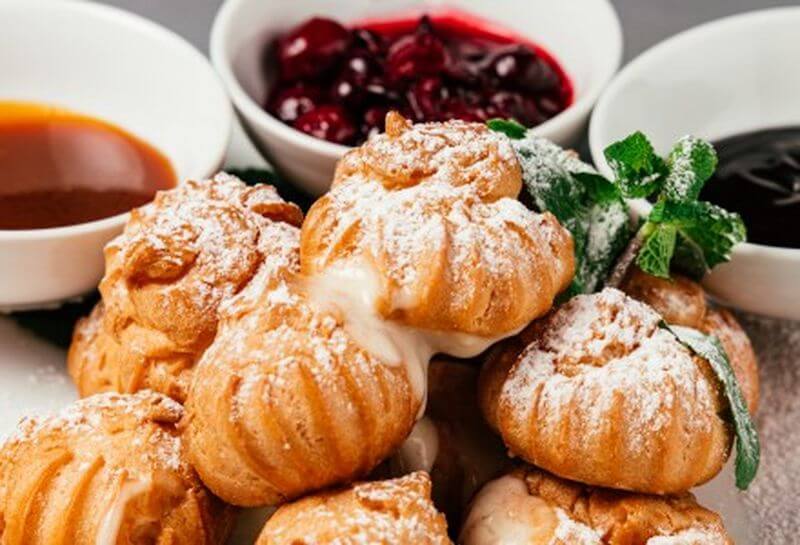 Профитроли шоколадные