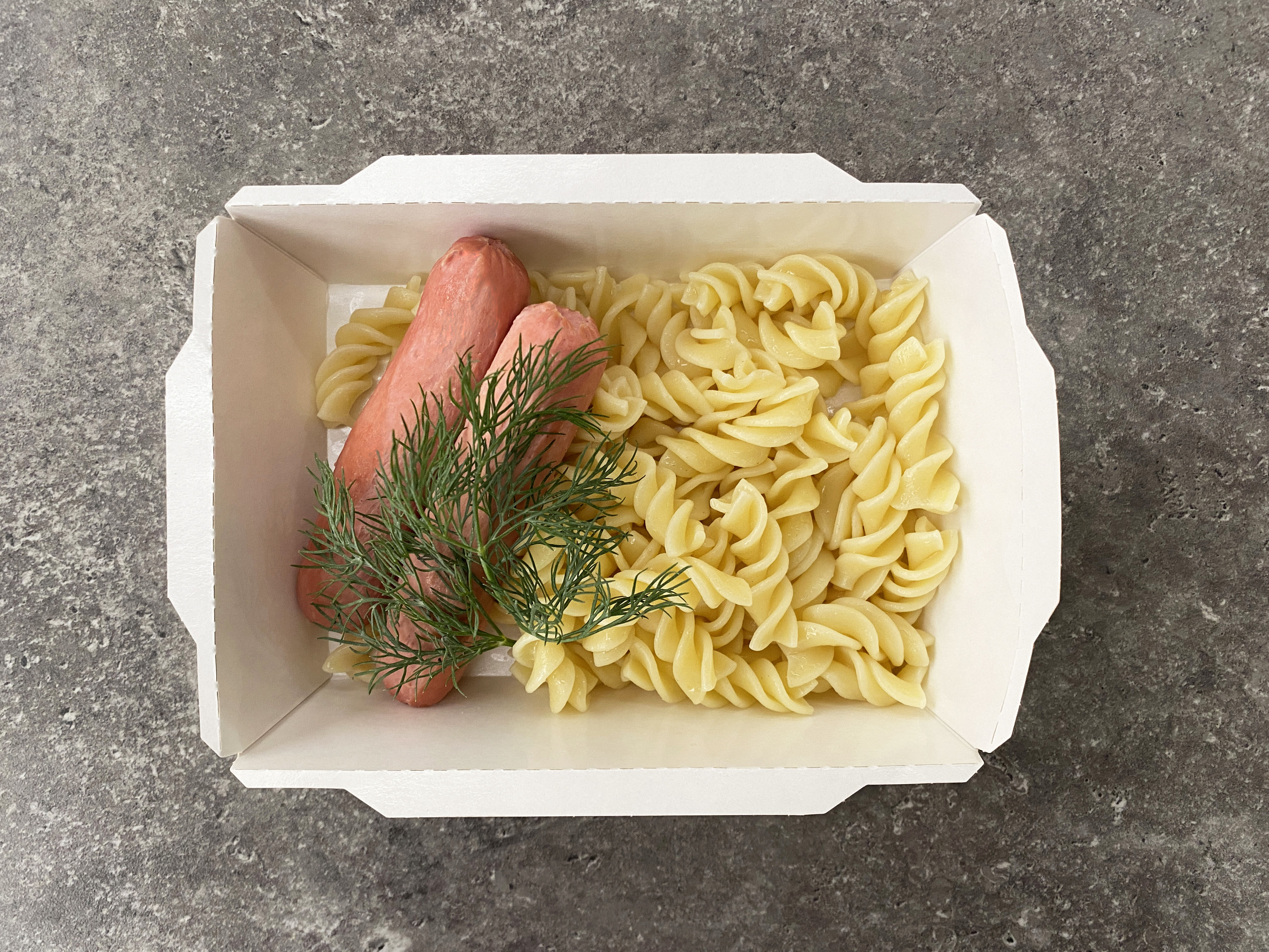 Сосиски Молочные с макаронами