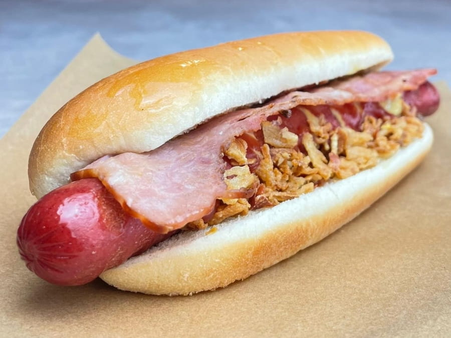 "Хот дог с беконом"