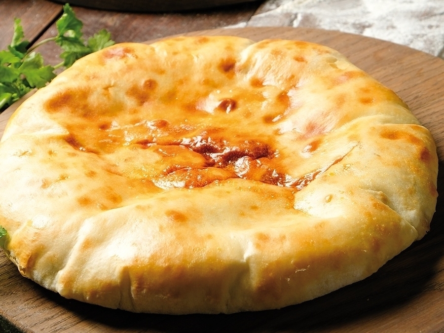Хачапури с сыром Страчателла