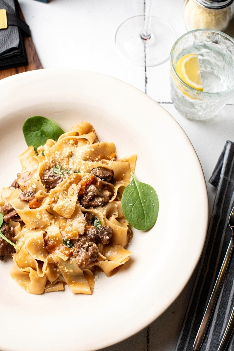 Папарделле с телячьими щечками