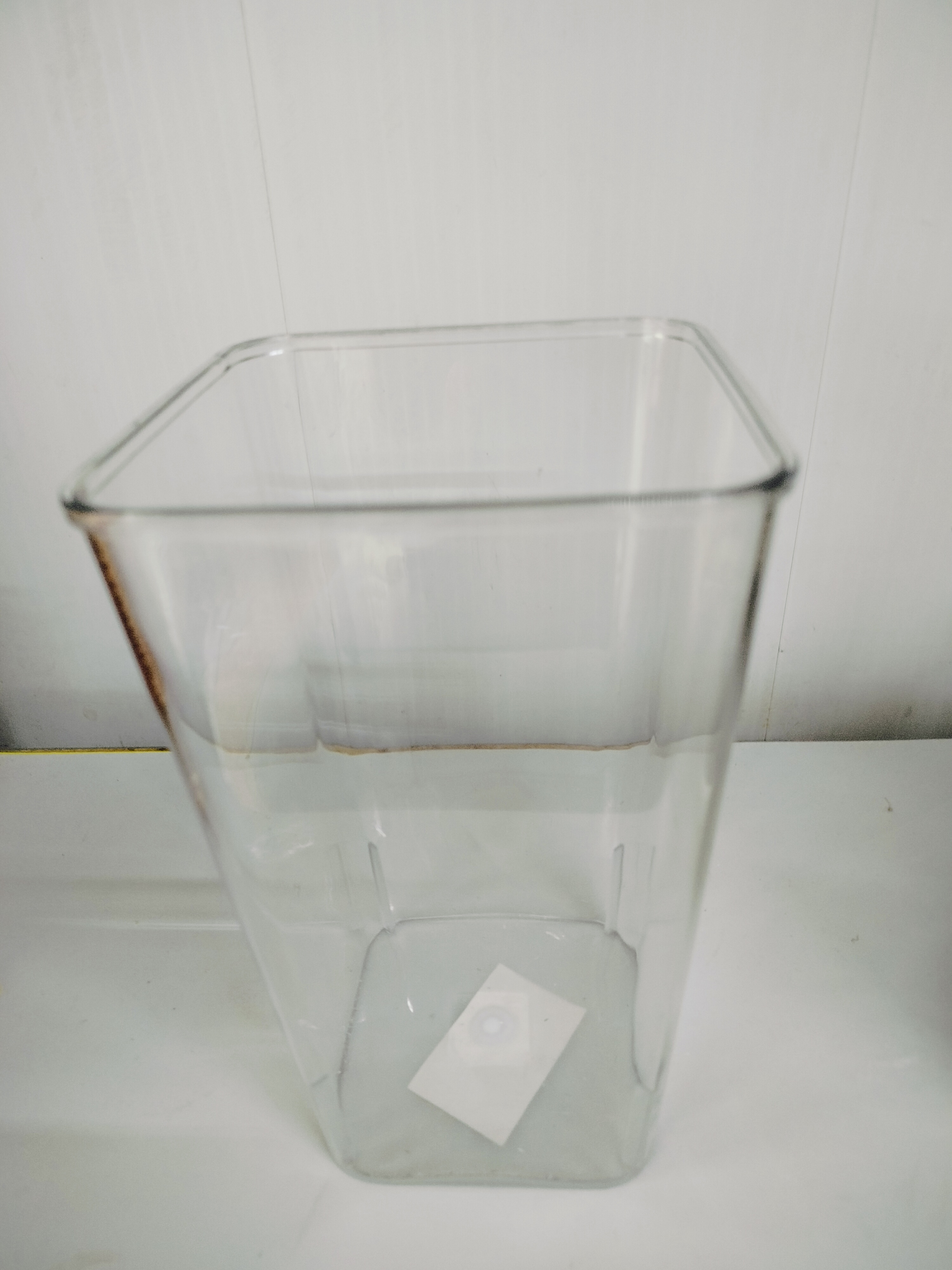 Ваза квадрат