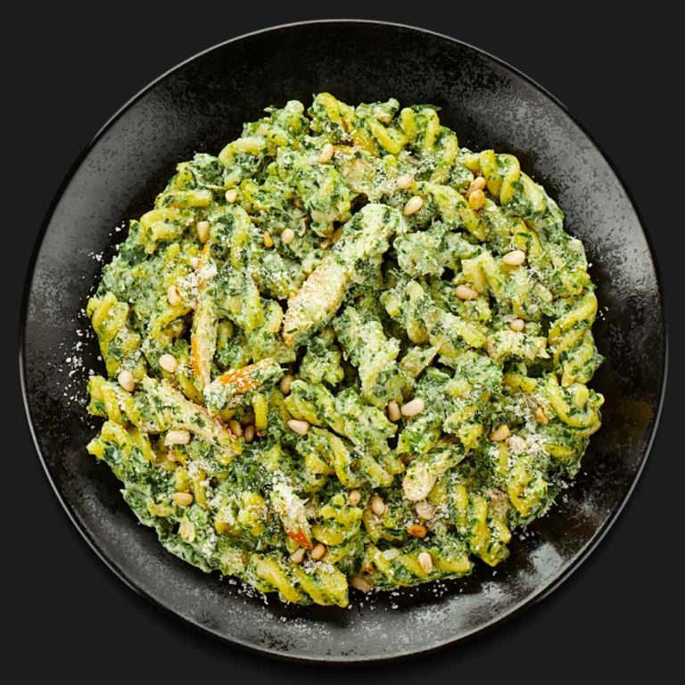 Со шпинатом, копчёным куриным филе