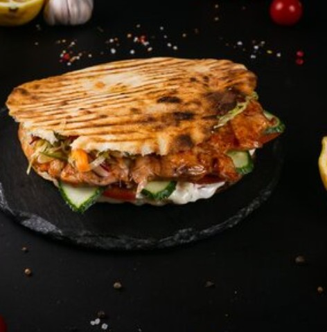 Бургер с куриным бедром