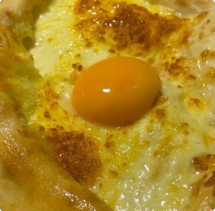 По-аджарски (лодочка с яйцом)
