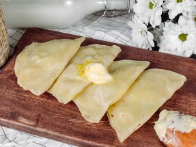 Кыстыбый из печи с зеленью