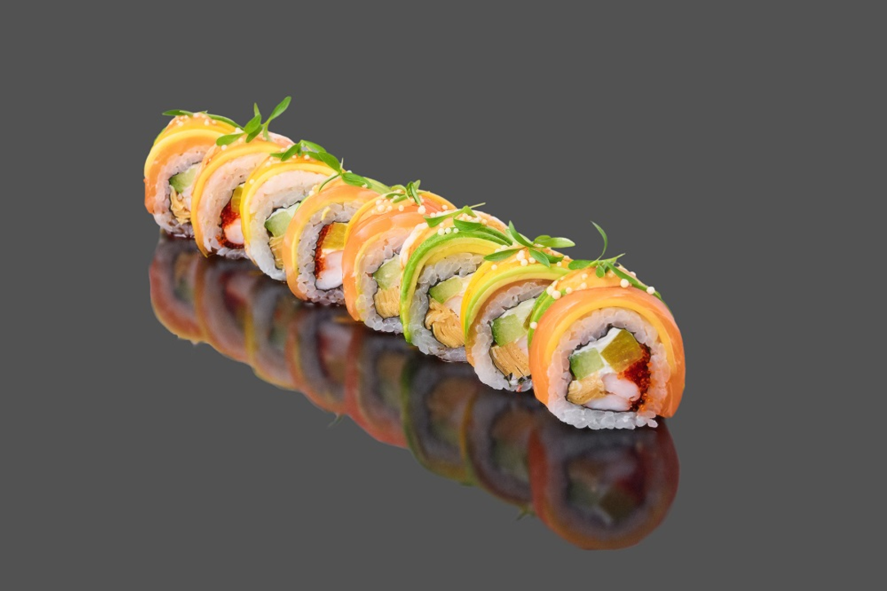 Ролл Креветка-авокадо-лосось