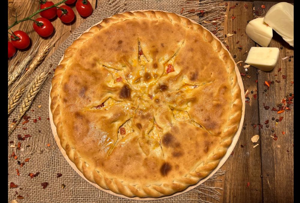 С курицей, сыром и помидорами 800г