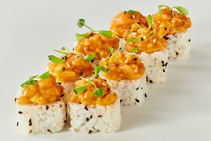 С тартаром из лосося