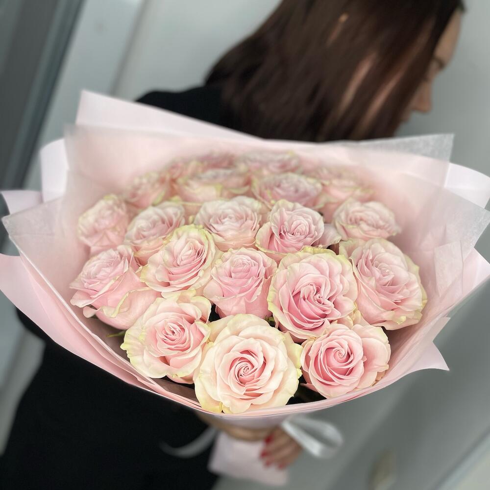 Моно-букет из нежных роз