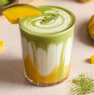 Матча-манго на кокосовом молоке