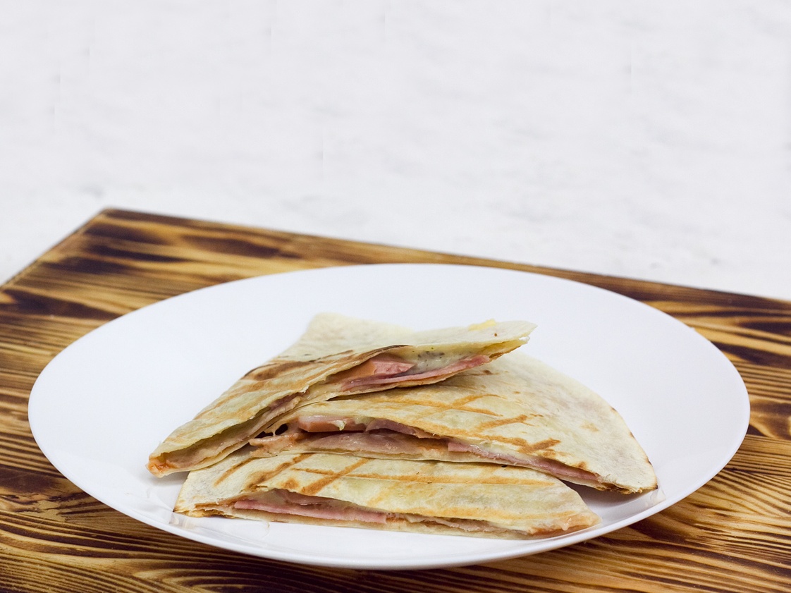 Кесадилья мясная