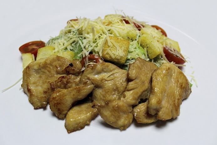 Цезарь с курицей