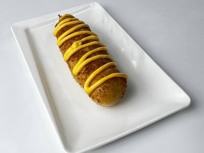 Корн-дог с сыром и сосиской