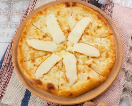Хачапури с копечным сыром сулугуни