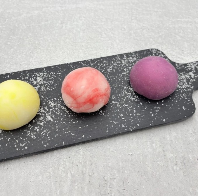 Моти (смородина, вишня. сливочный лимон)