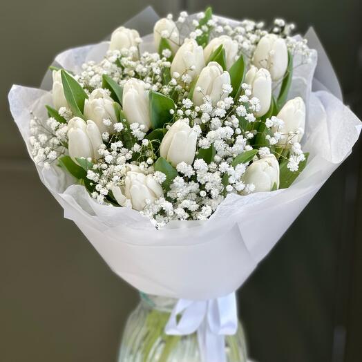 Букет из белых Тюльпанов