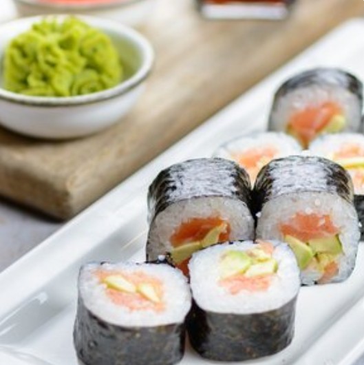 Сяке с авокадо